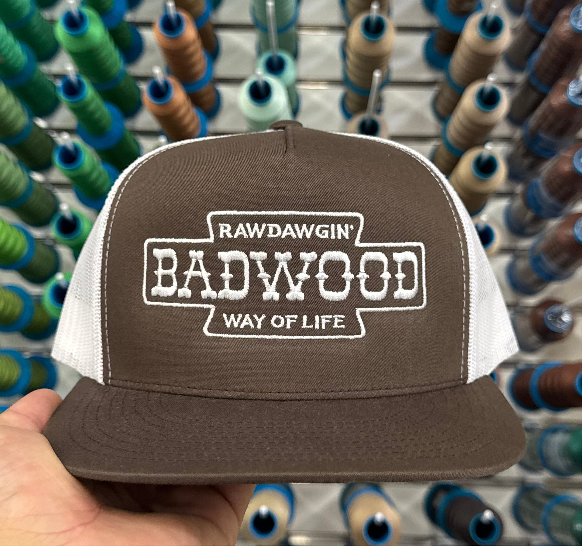 "RAWDAWGIN" Classic Trucker in BROWN/WHITE