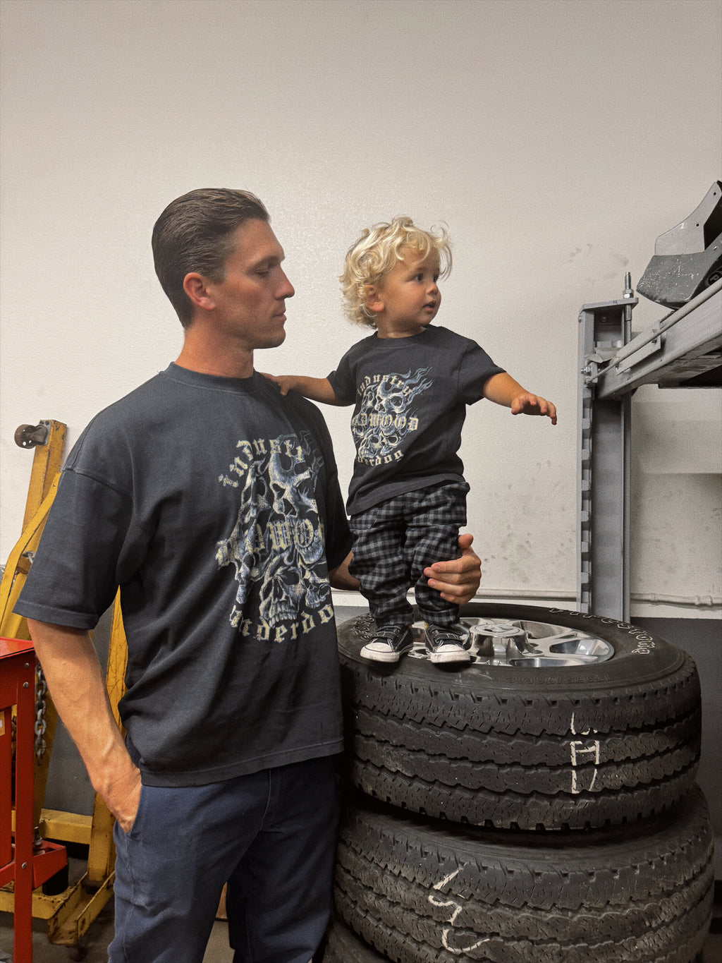 "INDUSTRY UNDERDOG" KIDS' TEE