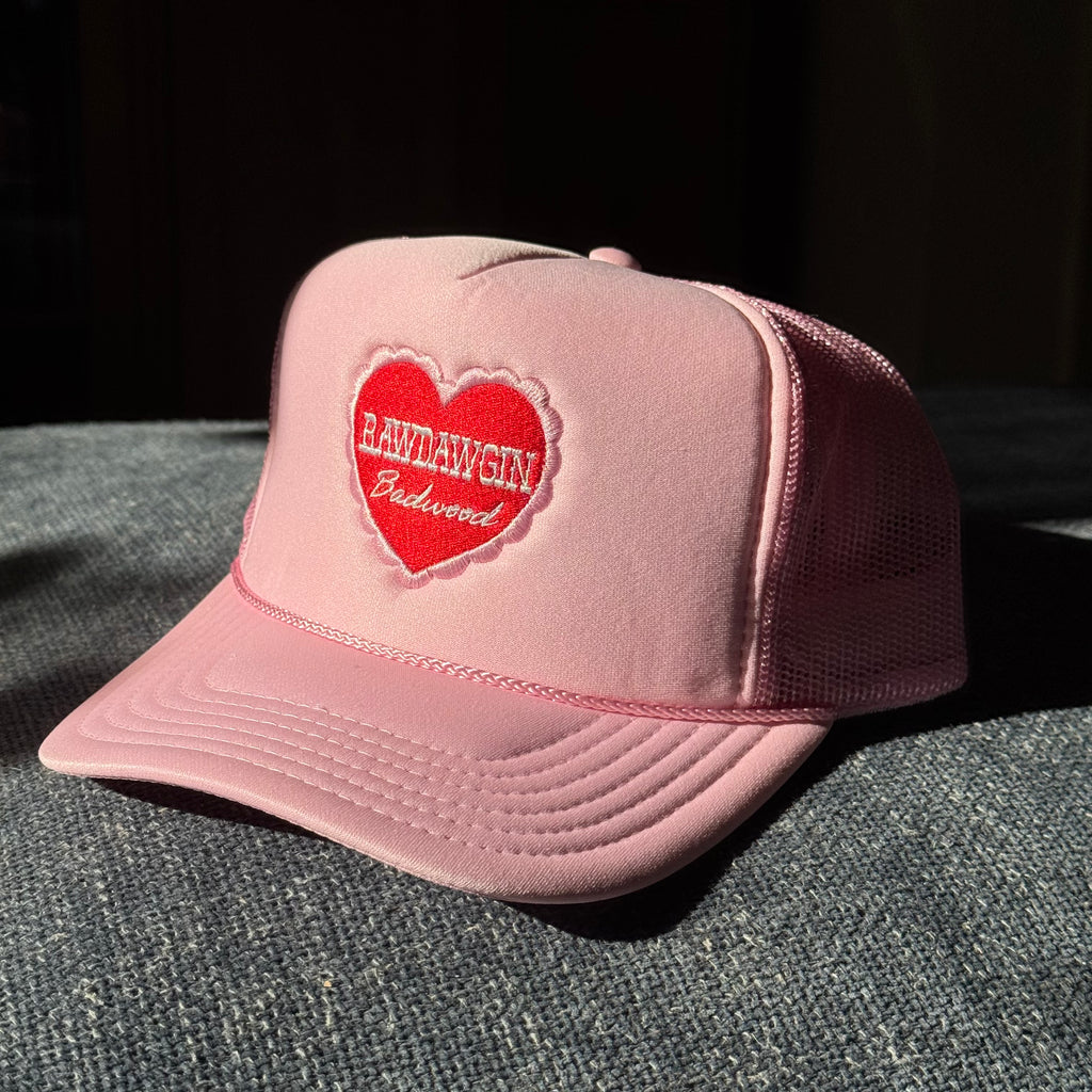 "SWEETHEART" Trucker Hat in BABY PINK
