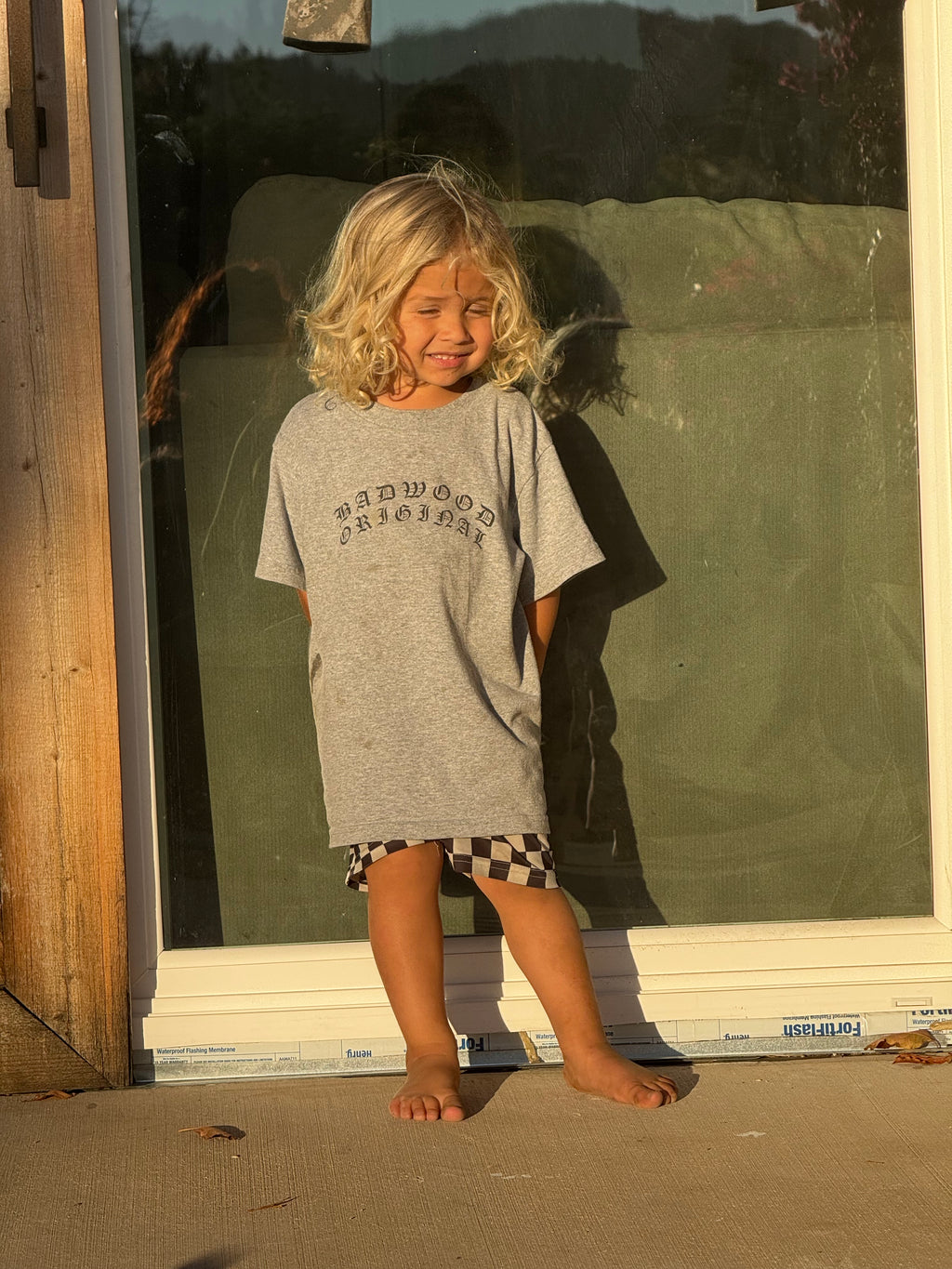 O.G. OLD ENGLISH - YOUTH TEE