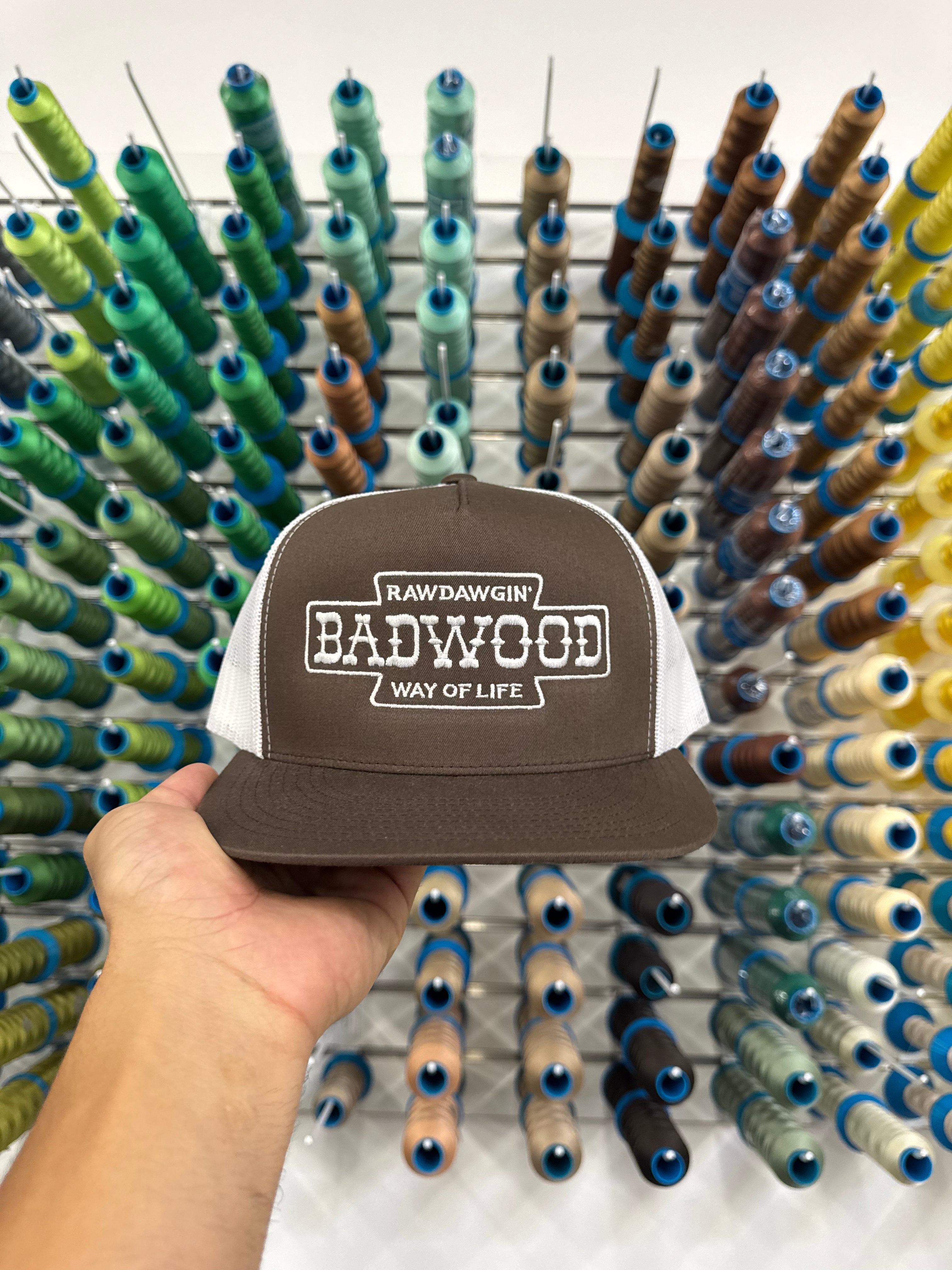 "RAWDAWGIN" Classic Trucker in BROWN/WHITE