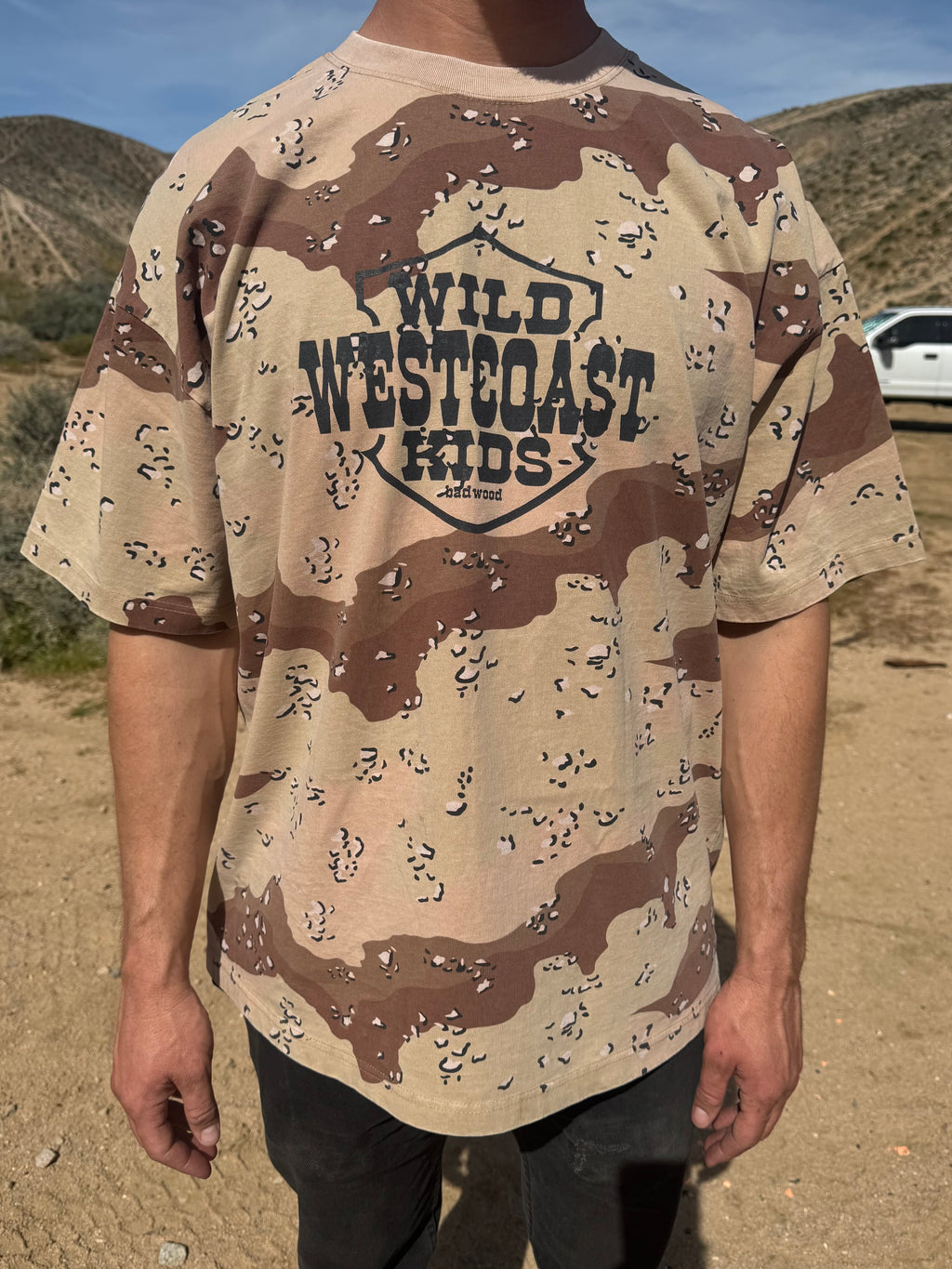 "WILD WEST COAST KIDS" Tee in DESERT CAMO