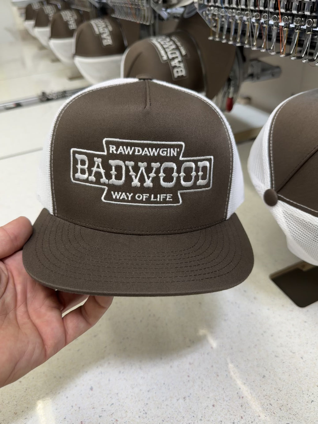 "RAWDAWGIN" Classic Trucker in BROWN/WHITE